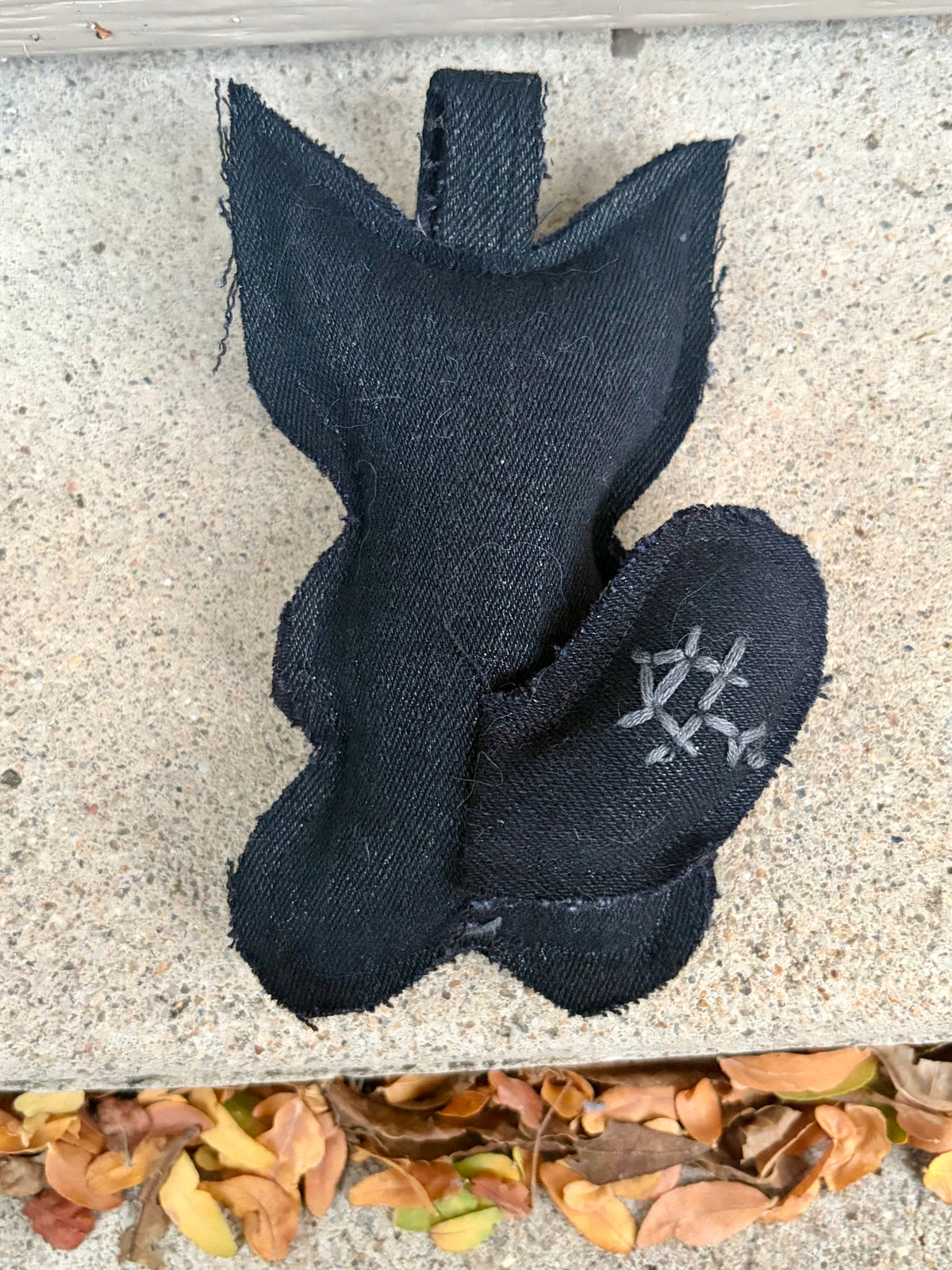 Black Custom 'Iris' Cat