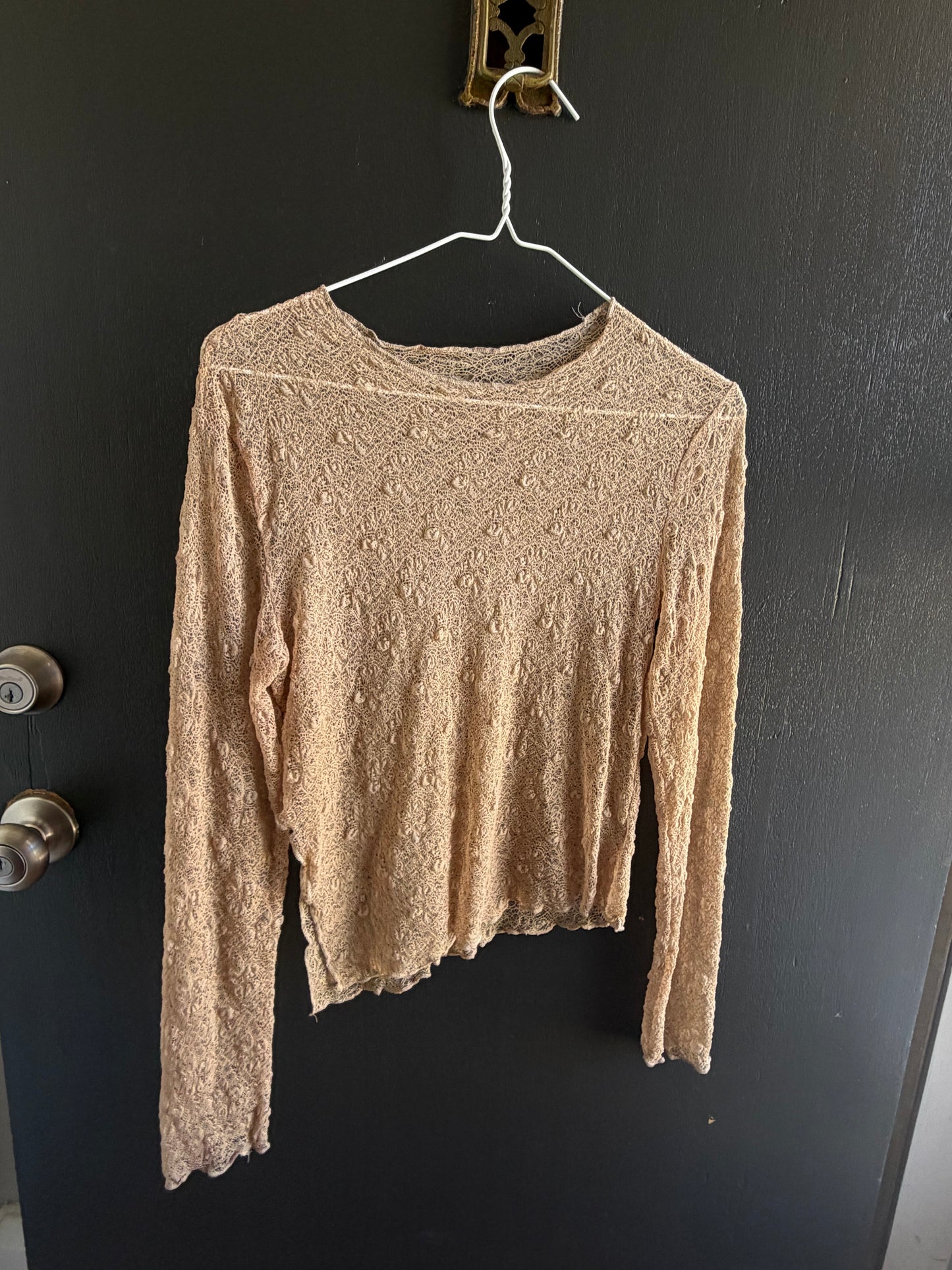 FloRal MeSH/LaCe LoNGsLeeVe