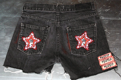 STaRⓉ TRiaD SHoRTS