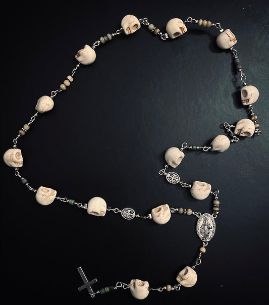 GoTHiC SKuLL RoSaRy