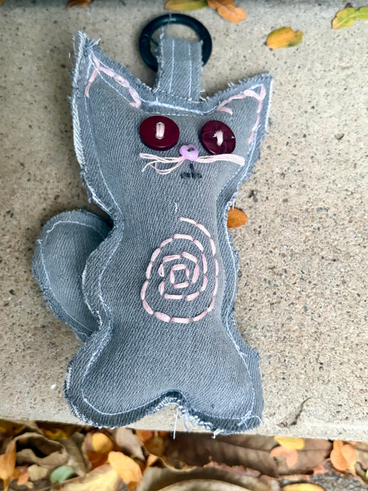 Maroon + Grey Spiral Cat