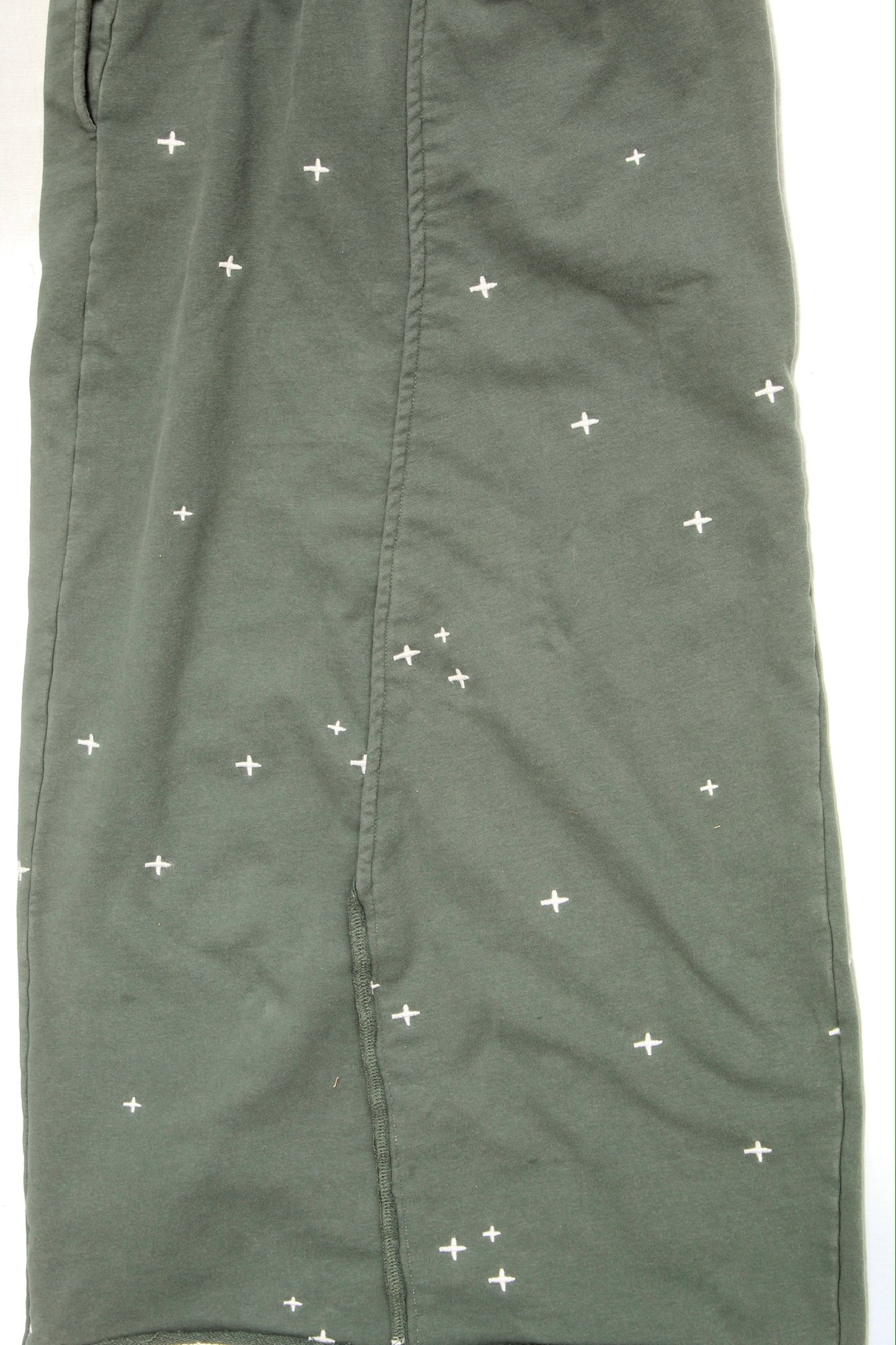 SWeaTPaNT MaXi-SKiRT