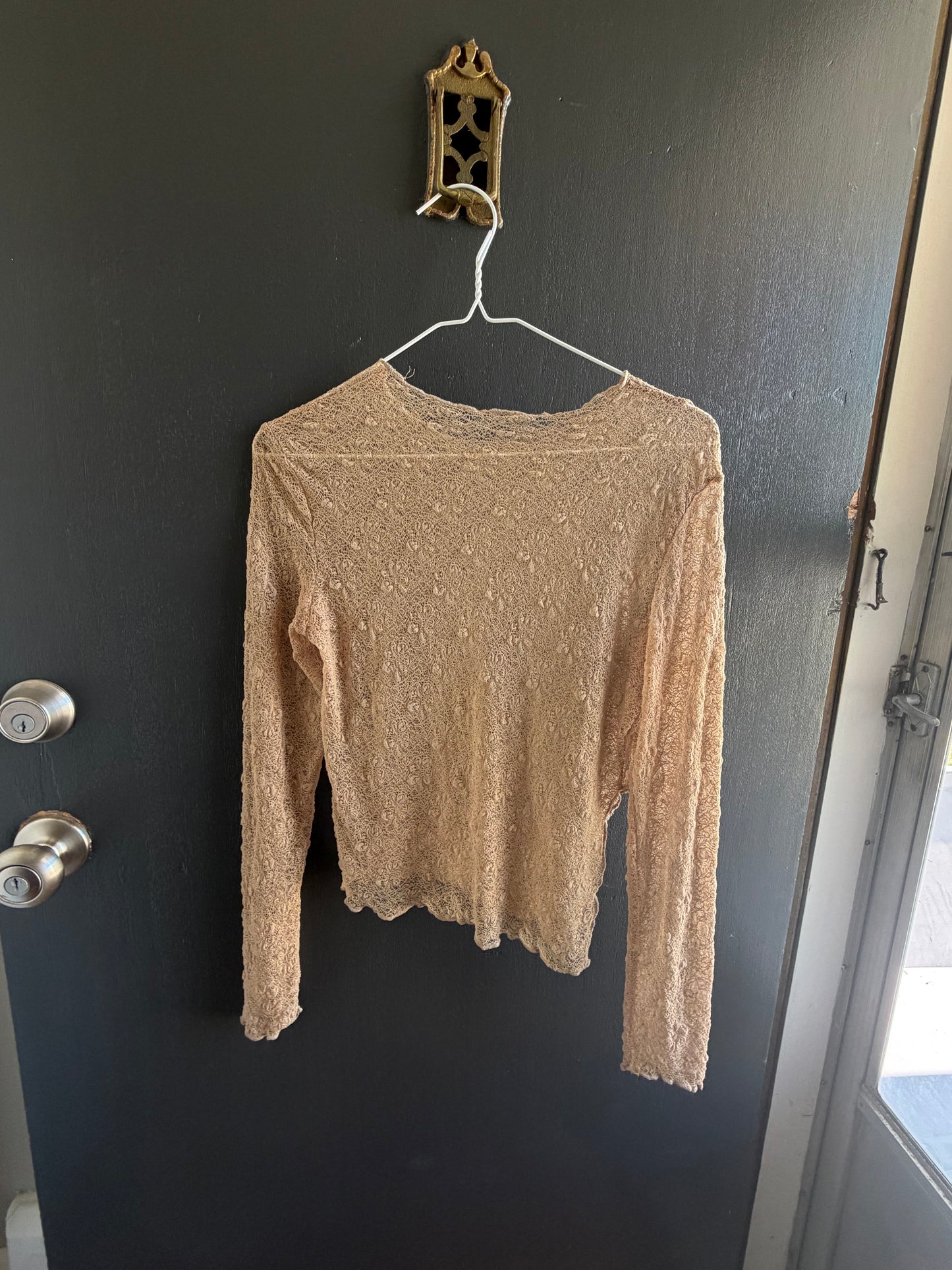 FloRal MeSH/LaCe LoNGsLeeVe