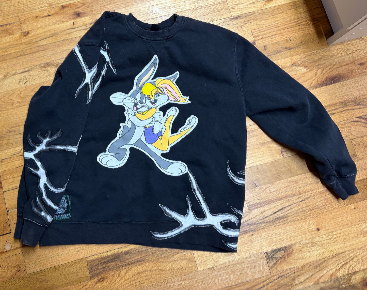 BuGs + LoLa CReW