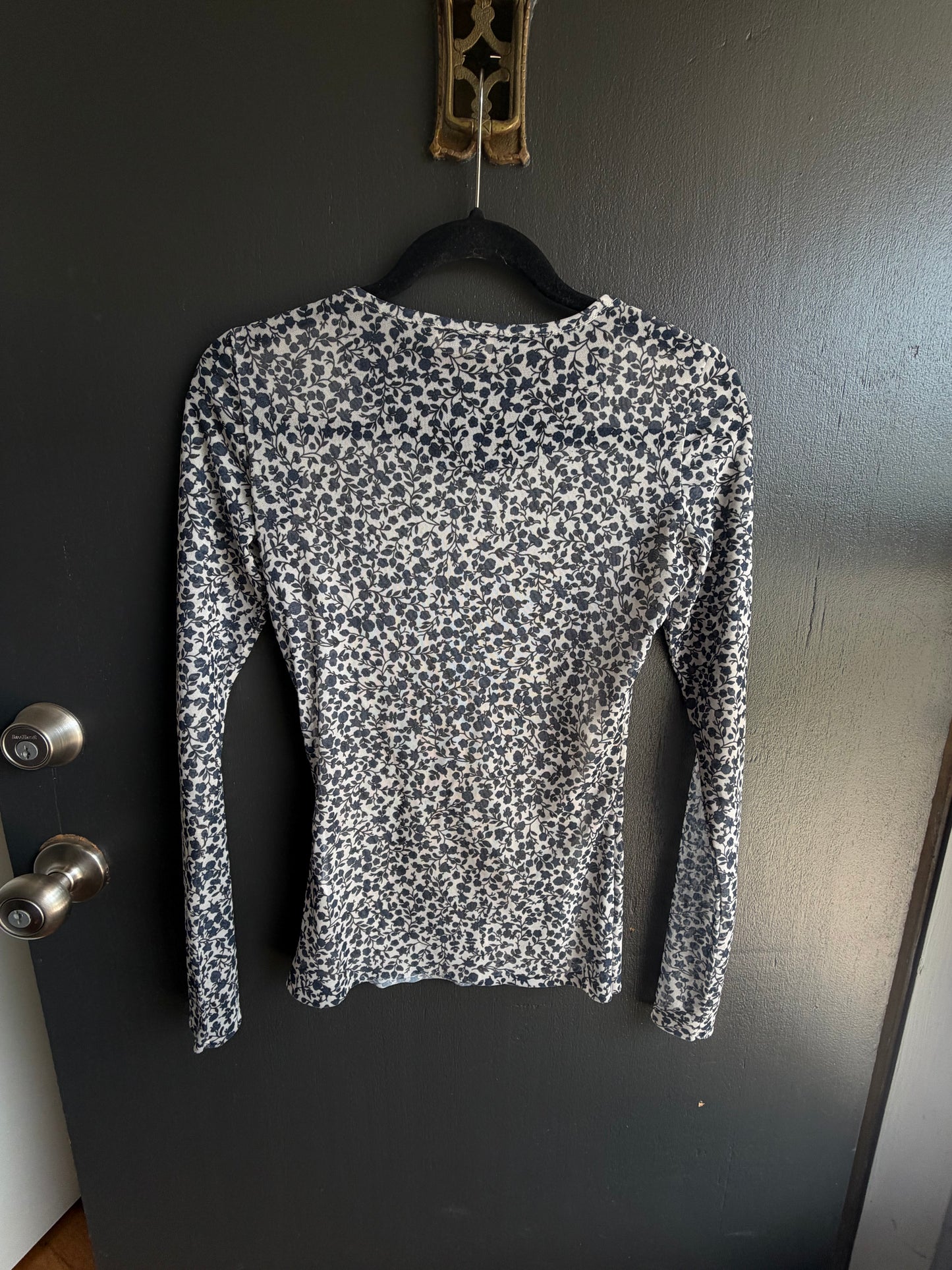 'BauM uND PFeRGaRTeN' FLoRaL MeSH LoNGSLeeVe